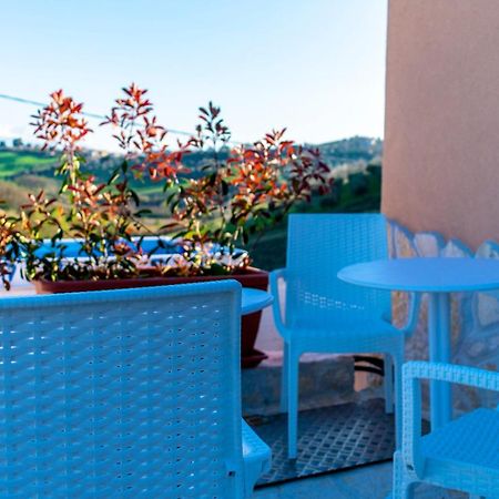 스폴토레 La Casa Del Nonno B&B 외부 사진