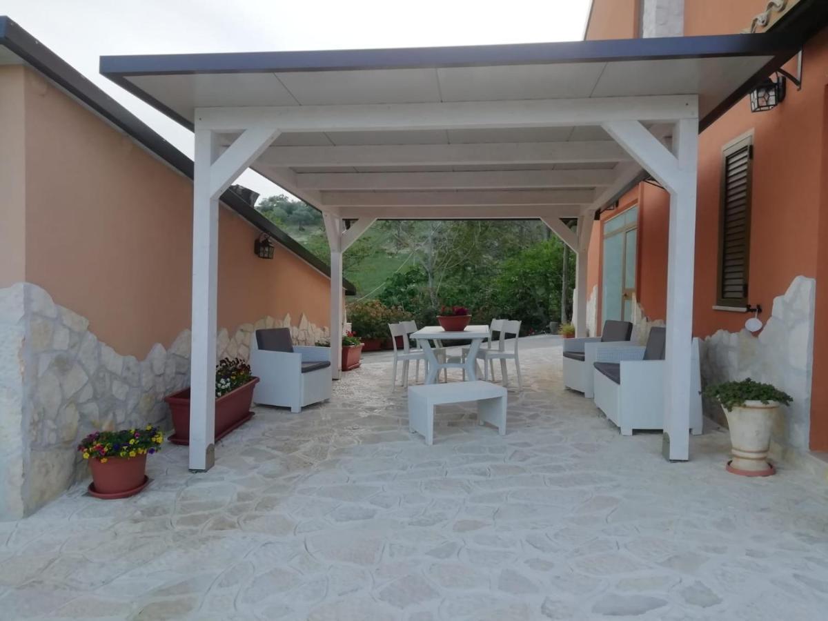 스폴토레 La Casa Del Nonno B&B 외부 사진